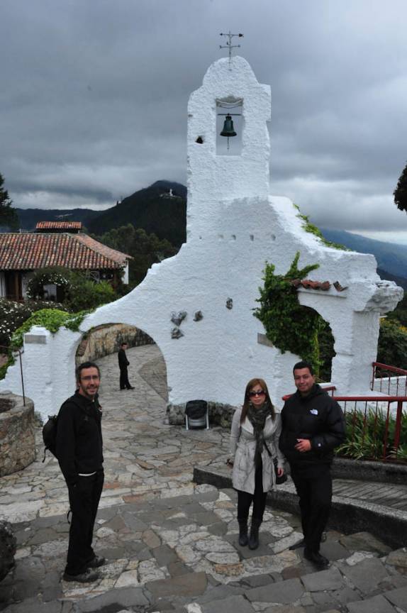 Com o Angelo e a Joana no Cerro Monserrate, em Bogotá, na Colômbia
